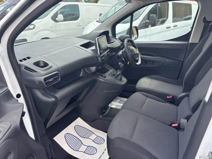 2025 Peugeot Partner