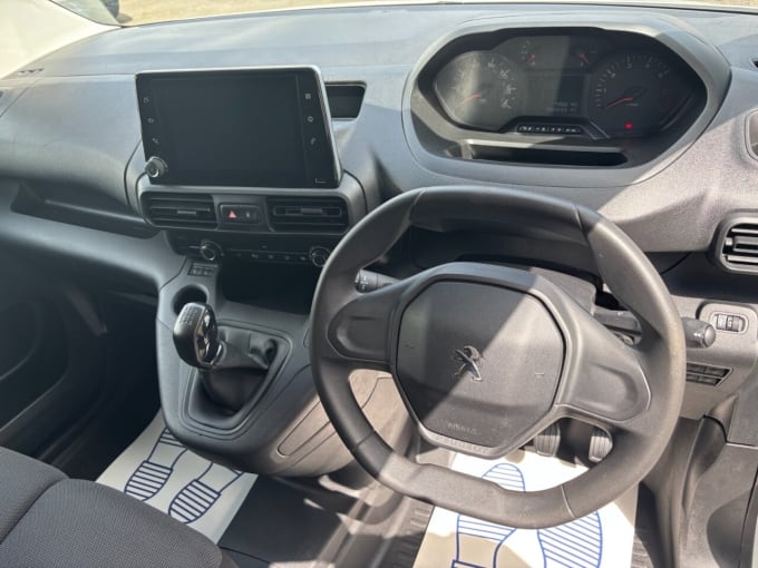 2025 Peugeot Partner