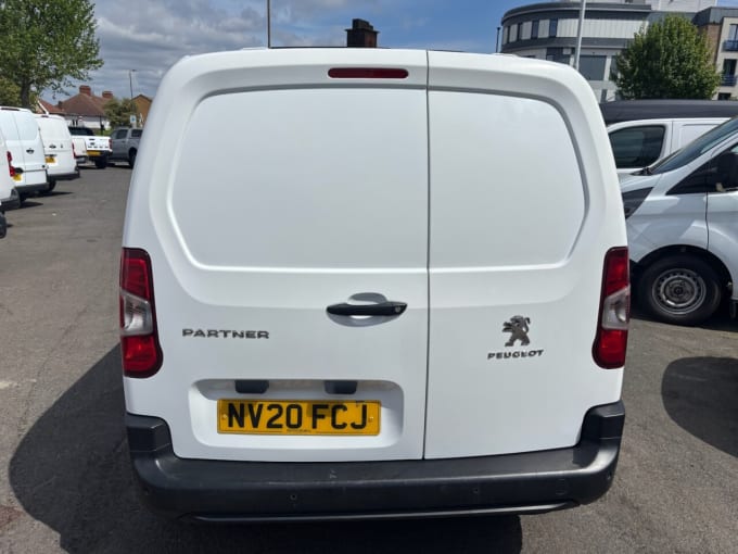 2025 Peugeot Partner