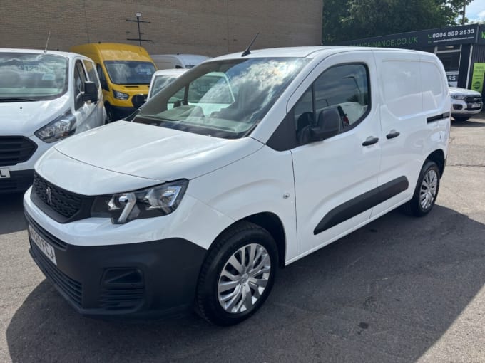 2025 Peugeot Partner