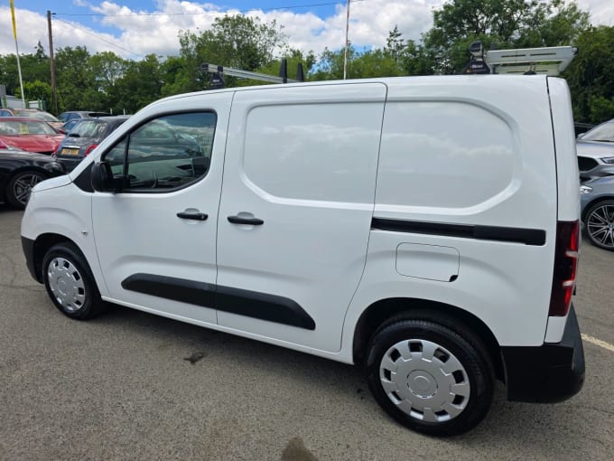 2025 Vauxhall Combo