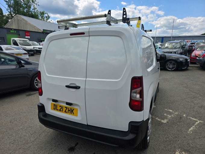 2025 Vauxhall Combo