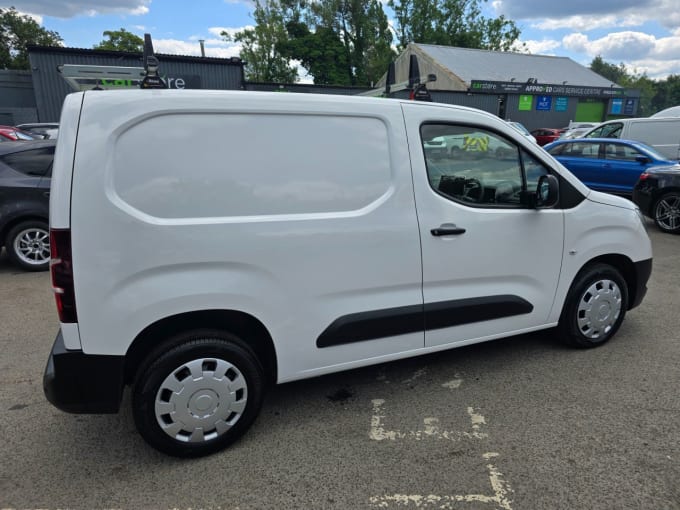 2025 Vauxhall Combo