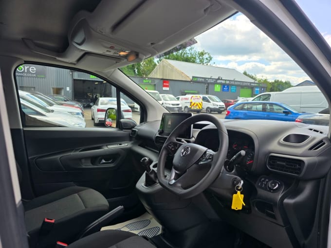 2025 Vauxhall Combo