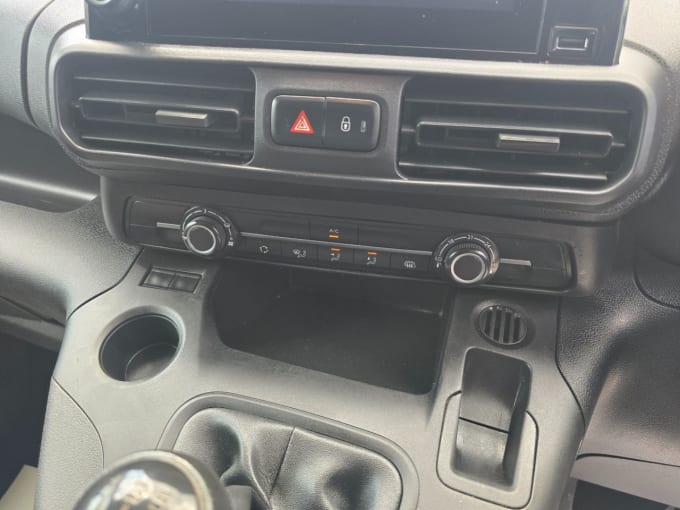 2025 Vauxhall Combo