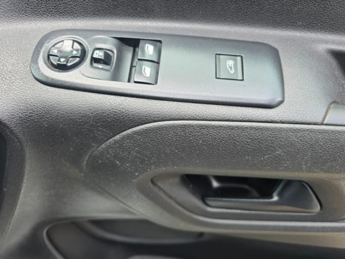 2025 Vauxhall Combo