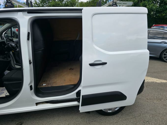 2025 Vauxhall Combo