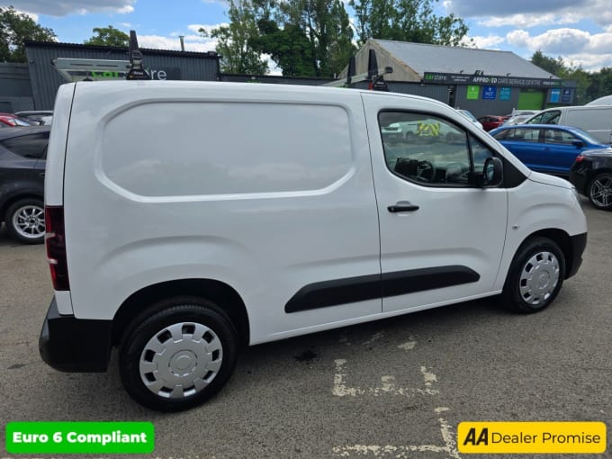 2025 Vauxhall Combo