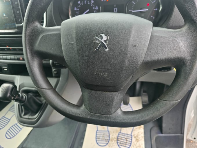 2025 Peugeot Expert