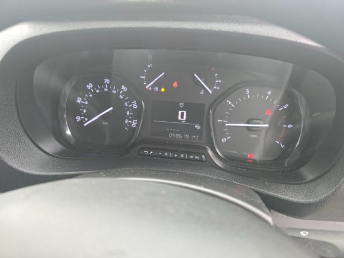 2025 Peugeot Expert