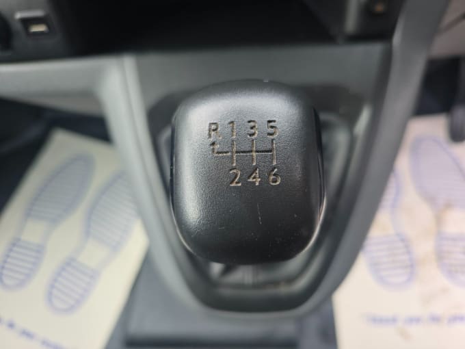 2025 Peugeot Expert