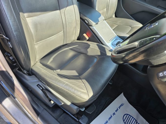 2025 Volvo V70