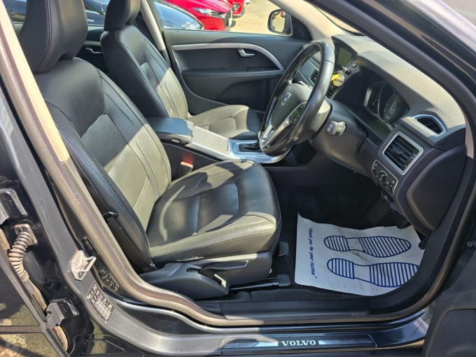 2025 Volvo V70