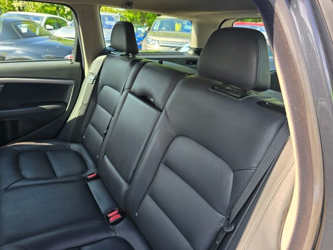2025 Volvo V70