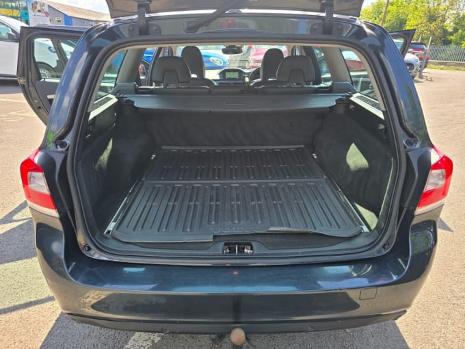 2025 Volvo V70