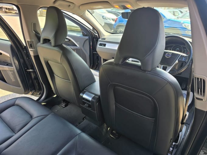2025 Volvo V70