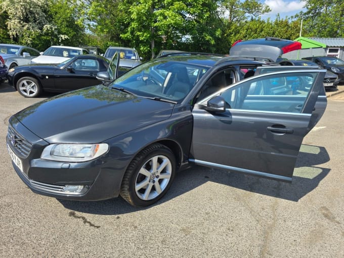 2025 Volvo V70