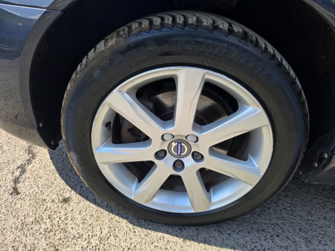 2025 Volvo V70