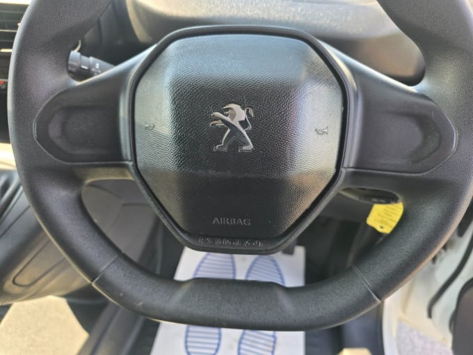 2025 Peugeot Partner