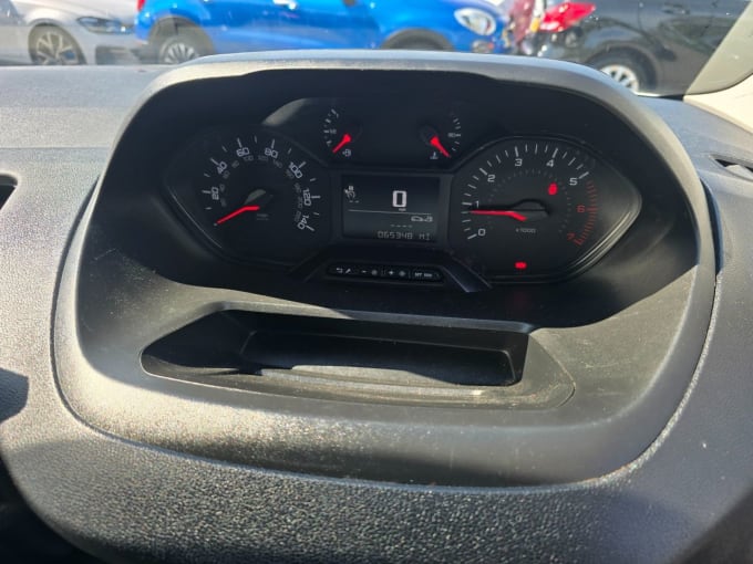 2025 Peugeot Partner