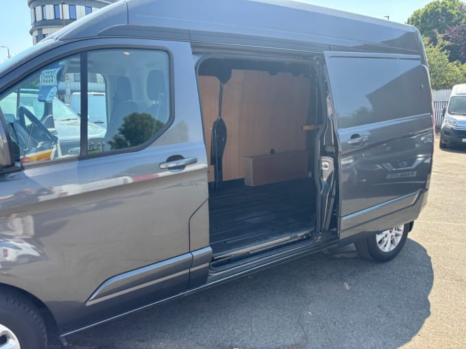 2025 Ford Transit Custom