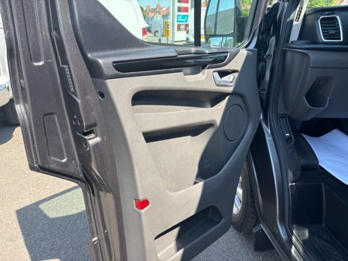 2025 Ford Transit Custom