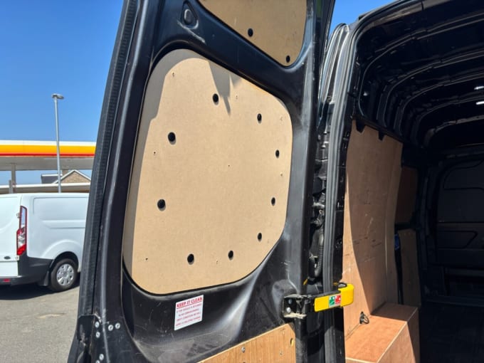 2025 Ford Transit Custom