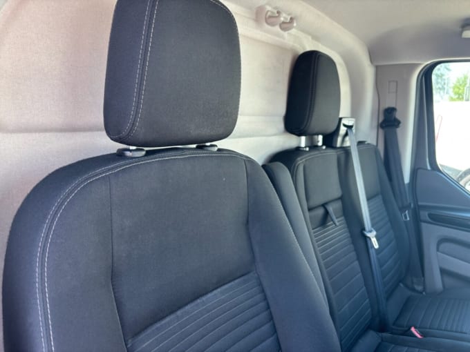 2025 Ford Transit Custom