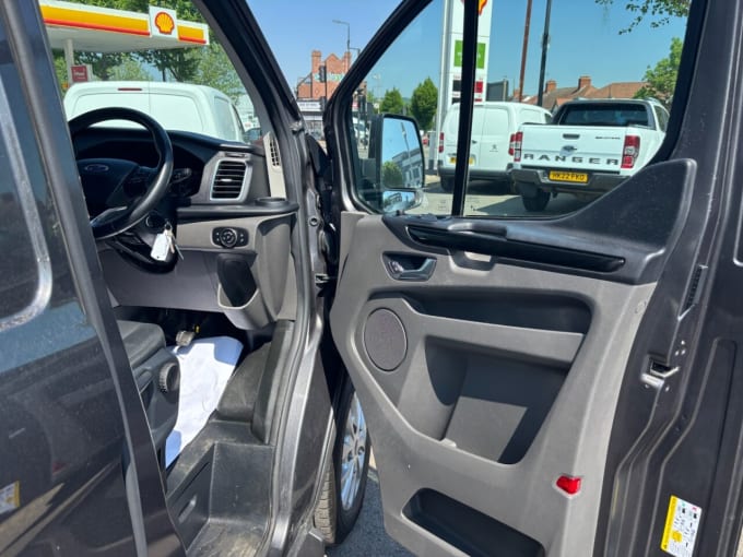 2025 Ford Transit Custom