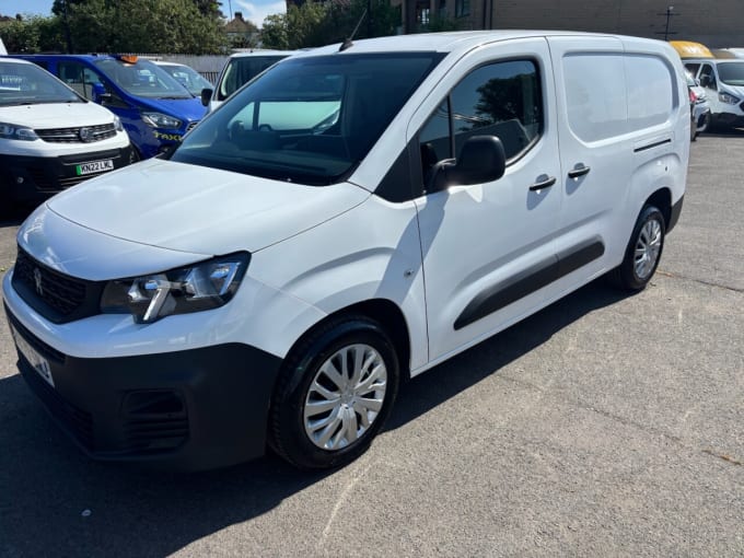 2025 Peugeot Partner