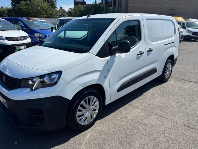 2025 Peugeot Partner