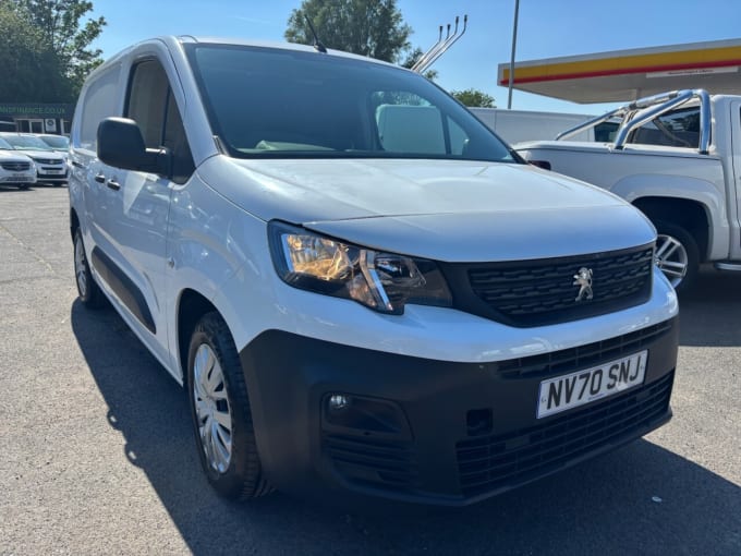 2025 Peugeot Partner