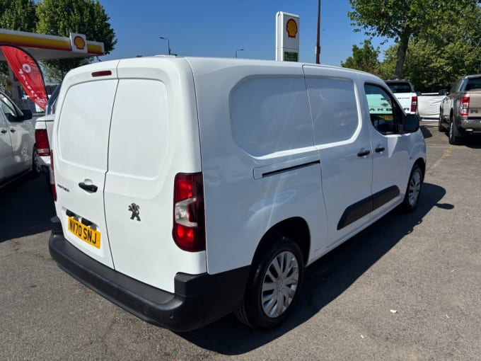 2025 Peugeot Partner