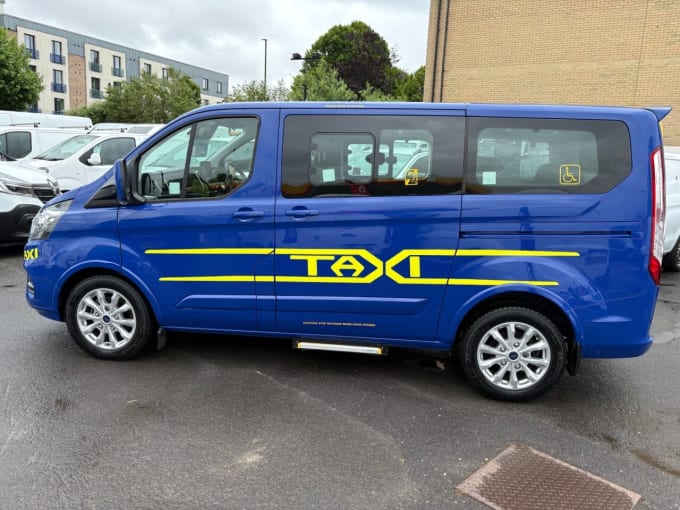 2025 Ford Tourneo Custom
