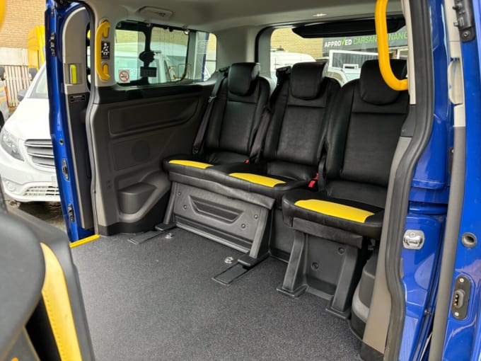 2025 Ford Tourneo Custom