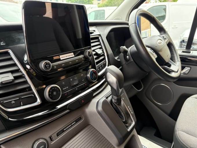 2025 Ford Tourneo Custom