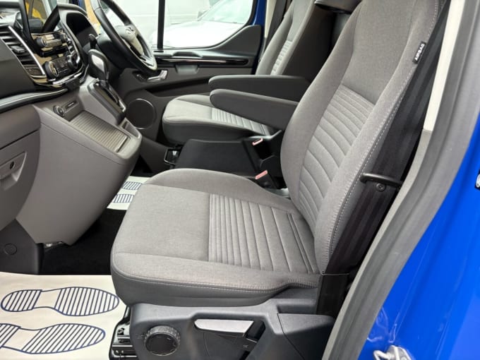 2025 Ford Tourneo Custom