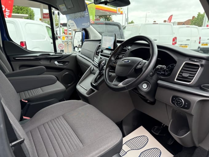 2025 Ford Tourneo Custom
