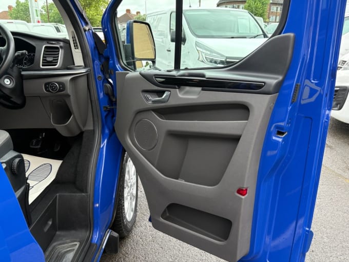 2025 Ford Tourneo Custom