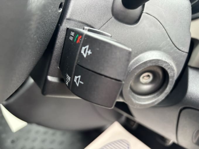 2025 Renault Trafic