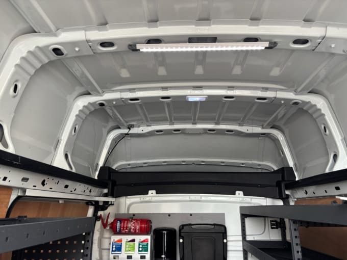2025 Renault Trafic