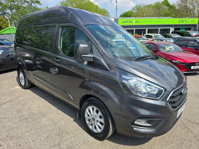 2025 Ford Transit Custom
