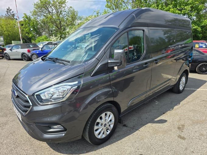 2025 Ford Transit Custom