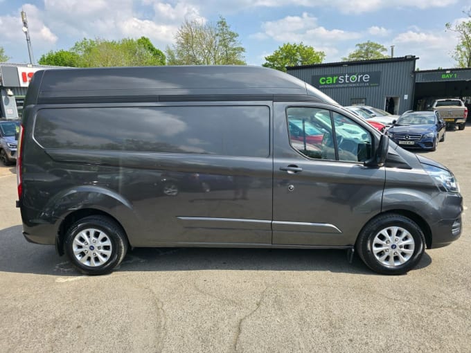 2025 Ford Transit Custom