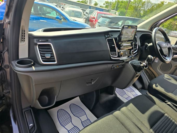 2025 Ford Transit Custom