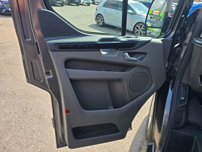 2025 Ford Transit Custom
