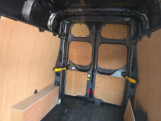 2025 Ford Transit Custom