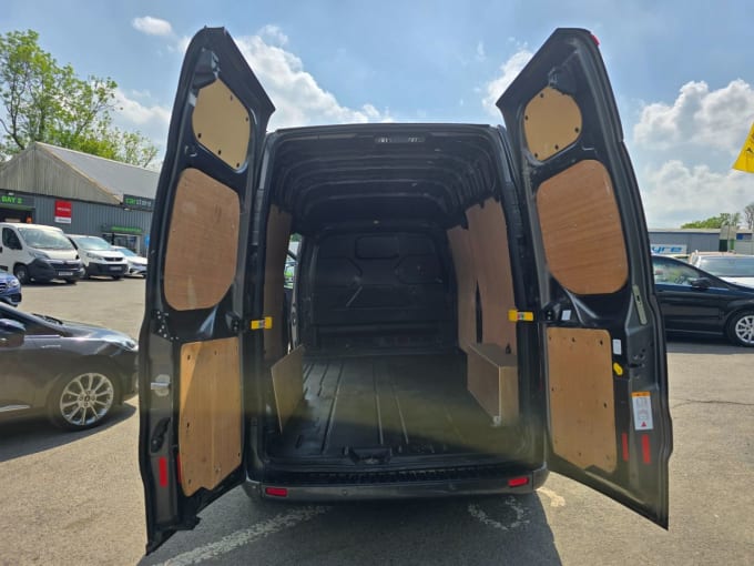 2025 Ford Transit Custom