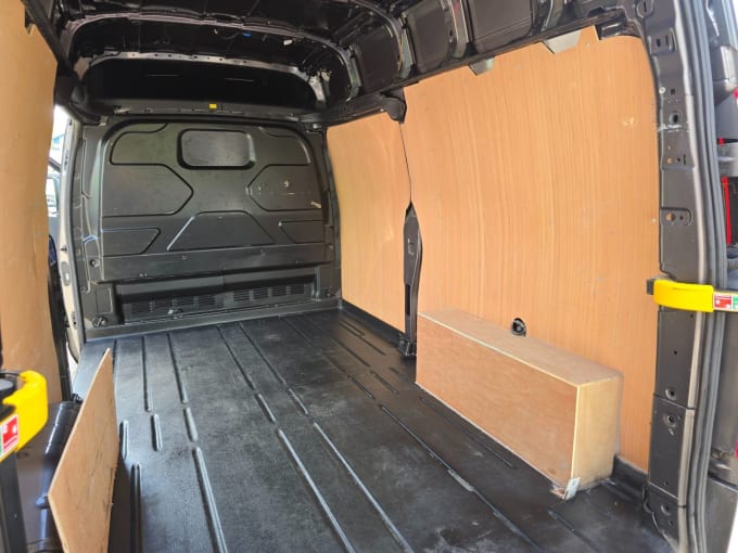 2025 Ford Transit Custom