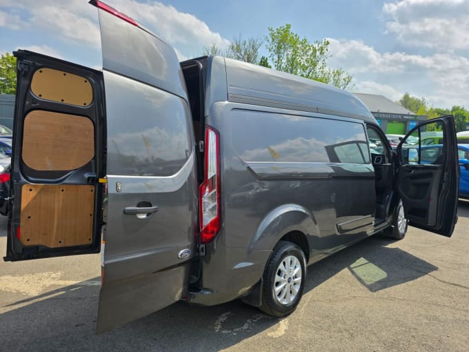 2025 Ford Transit Custom